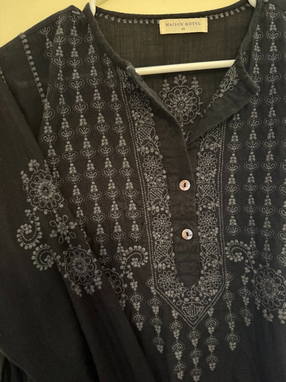 Maison Hotel Embroidered Boho Blouse | XS | Black Artisan Tunic with Pockets